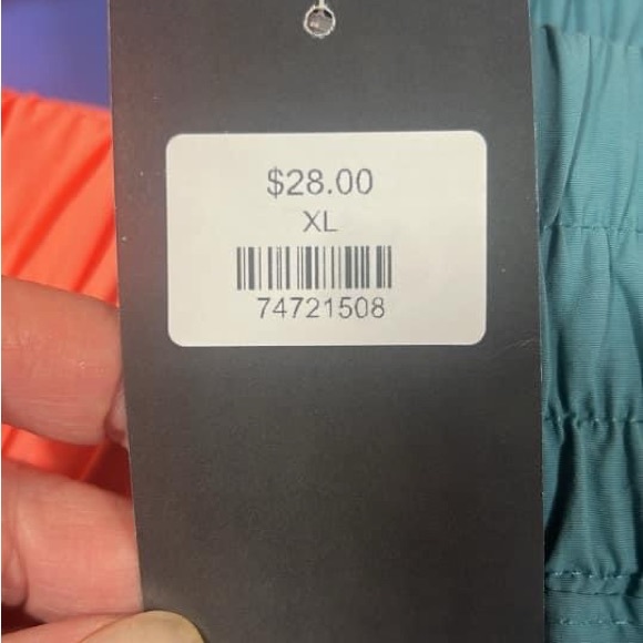 New never worn - Picture 2 of 2